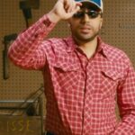 Anas Hassouna Instagram - Cash Séguin est passé chez club Soly Ca brasse dans les bureaux de @noovo.ca