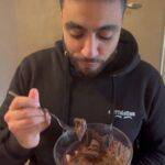 Anas Hassouna Instagram - Grandir à Repentigny 🙃