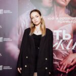 Anastasia Krylova Instagram - Невероятная команда профессионалов! Сериал о тоске по настоящей любви, как сказала прекрасная @d_moroz Смотрите «Жить жизнь» с 13 апреля на @start.ru @sosnovayaya @slaviklisnevskiy #режиссерартемаксененко #житьжизнь