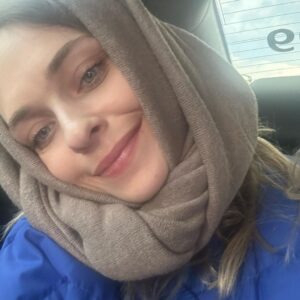 Anastasia Krylova Instagram - зашла в свой инстаграм и думаю, что за идеальная страничка, что за дама-мадама 😃 
И решила разбавить этот перфекционизм фотографиями, которые я каждый день отправляю своим близким в разных ситуациях моей жизни. Их очень много, в разном состоянии, а это только маленькая часть. Наверно, если бы я вела лайф-блог своей жизни это было бы интересненько)))) Но мне, кажется, это немного не мое) 

#анастасиякрылова 
Какая фотка больше понравилась ?😂