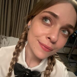 Anastasia Krylova Instagram - зашла в свой инстаграм и думаю, что за идеальная страничка, что за дама-мадама 😃 
И решила разбавить этот перфекционизм фотографиями, которые я каждый день отправляю своим близким в разных ситуациях моей жизни. Их очень много, в разном состоянии, а это только маленькая часть. Наверно, если бы я вела лайф-блог своей жизни это было бы интересненько)))) Но мне, кажется, это немного не мое) 

#анастасиякрылова 
Какая фотка больше понравилась ?😂