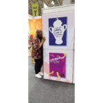 André Gabeh Instagram - NUNCA FOI SORTE SEMPRE FOI MACUMBA esgotou na Bienal. Os outros - SUBURBURINHO 1 e SUBURBURINHO 2 estão quase acabando. Que alegria. Obrigado a todos que vieram comprar meu livro e me dar um abraço. Adorei estar com todos vocês. Muito obrigado.