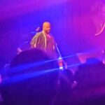 André Gabeh Instagram - Ontem o show foi lindo e em breve faço um post sobre ele. Mas ontem minha querida @denise_sanabio fez essa foto minha e me reconheci - e me senti - tanto nela que resolvi compartilhar com vocês. Sei lá...