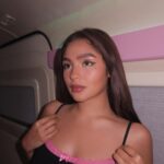Andrea Brillantes Instagram - Probably one of the best and most memorable nights i’ve had this year ✨ I still can’t believe it, Sabrina picked me for her unSABscribe and i had a full 3 minute conversation with her🥹(i’m too shy to post the whole video search niyo nalang sa tiktokt or twitter haha ) i relate to her songs so much and her music has helped me a lot especially last year haha! the crowd was also very welcoming and supportive with my moment with her so thank you to everyone who was there last night! Thank you Sabrina 🥹 ( i’ll keep this ring pop forever hihi ) @sabrinacarpenter And of course thank you to my ate! @aangorostiza 🥹 for always surprising me with concert tickets! 💌