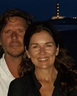 Andrea Frigerio Instagram - Retazos del viaje de nuestros primeros 32 años juntos.
Cuando nos conocimos me pediste que te dejara hacerme feliz y cumpliste.
Gracias por recordarme siempre quien soy y cuidarme tanto. Gracias por darme tanto amor y por darme siempre el impulso para crecer y ser mejor persona.Gracias por compartir conmigo tu buen corazón, tan suave, noble y vulnerable.
Gracias por ser mi amor, mi cómplice, mi protector y mi protegido. 
Nos hemos elegido para caminar juntos y te vuelvo a elegir cada día. 
Feliz día a mi enamorado @lucasbocchino ❤️