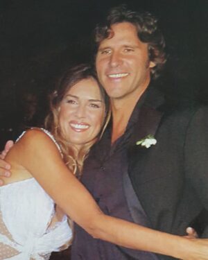 Andrea Frigerio Instagram - Retazos del viaje de nuestros primeros 32 años juntos.
Cuando nos conocimos me pediste que te dejara hacerme feliz y cumpliste.
Gracias por recordarme siempre quien soy y cuidarme tanto. Gracias por darme tanto amor y por darme siempre el impulso para crecer y ser mejor persona.Gracias por compartir conmigo tu buen corazón, tan suave, noble y vulnerable.
Gracias por ser mi amor, mi cómplice, mi protector y mi protegido. 
Nos hemos elegido para caminar juntos y te vuelvo a elegir cada día. 
Feliz día a mi enamorado @lucasbocchino ❤️