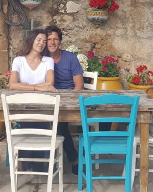 Andrea Frigerio Instagram - Retazos del viaje de nuestros primeros 32 años juntos.
Cuando nos conocimos me pediste que te dejara hacerme feliz y cumpliste.
Gracias por recordarme siempre quien soy y cuidarme tanto. Gracias por darme tanto amor y por darme siempre el impulso para crecer y ser mejor persona.Gracias por compartir conmigo tu buen corazón, tan suave, noble y vulnerable.
Gracias por ser mi amor, mi cómplice, mi protector y mi protegido. 
Nos hemos elegido para caminar juntos y te vuelvo a elegir cada día. 
Feliz día a mi enamorado @lucasbocchino ❤️