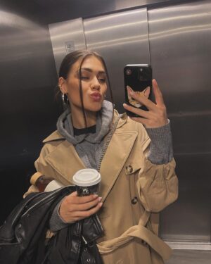Andrea Kalousová Instagram - Čau mňau, mějte prima den. 🫶