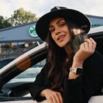 Andrea Kalousová Instagram - Mám pro vás SOUTĚŽ o jedno z těchto 3 aut na víkend. 🙌 Stačí dolů do komentáře označit někoho, s kým byste chtěli jet a sledovat profil @autozdovozu.cz 💁🏻‍♀️ Tak co? Které to bude? Škoda Enyaq iV RS Coupe? 🚗 Audi A6 Quattro S-line?🚙 BMW 218i Gran Coupe?🚗 Auto z dovozu - Kvalitní zánovní vozy