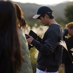 Andreas Varsakopoulos Instagram - Behind The Scenes from the recent MV shoot with @남영주 
-
Co produced with @seo_cccc
-
Thank you @longbeaute_k for the pictures! 
More to come 👍