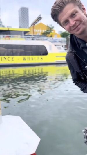 Andrew Francis Instagram - Come on a little whale watching adventure with us in #Vancouver 🐋🐳

.
.
#whales #whalewatching #contentcreator #vancouvercontentcreator #vancouver #vancity #granvilleisland