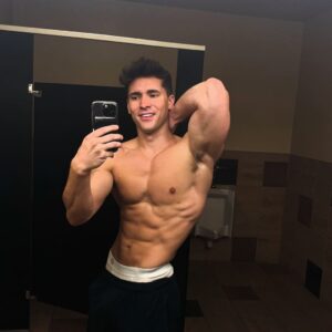 Andrew Neighbors Instagram - Pull ups every day for those latssss