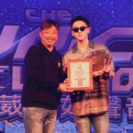 Andy Ko Instagram - 第一場以歌手的身份來校園，就獻給了葳格中學 🤙🏼🔥 現在上台前還是會想很多，但上台後你們的熱情直接讓我忘掉一切煩惱！真心謝謝你們的邀請和熱情，希望你們今天開心❤️❤️ #葳格高中 @outfitstudio_taipei @outfitstudio_tw