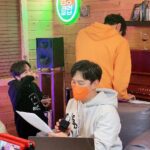 Andy Lee Instagram - 🍊앤디와 스페셜 게스트 에릭이 함께 한 뎅뎅클럽🍊 #신화는_23년째_꺾이지않아 #SHINHWA_23rd #앤디 #ANDY #에릭 #ERIC #김동완 #KIMDONGWAN #신화 #SHINHWA
