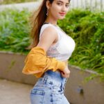 Angel Rai Instagram - मुझे दिल में बसाने की कोशिश ना कर , में ख़याल हूँ मुझे यू ही गुज़र जाने दे ।। Click by :- @mahi_dewasi_99 #foryou #angelrai #wings #trending #viral #pics #instagood #indian #feed #instafeed #instadaily #style