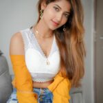 Angel Rai Instagram - मुझे दिल में बसाने की कोशिश ना कर , में ख़याल हूँ मुझे यू ही गुज़र जाने दे ।। Click by :- @mahi_dewasi_99 #foryou #angelrai #wings #trending #viral #pics #instagood #indian #feed #instafeed #instadaily #style