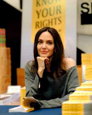 Angelina Jolie Thumbnail - 2.9 Million Likes - Most Liked Instagram Photos