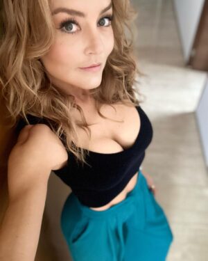 Angelique Boyer Thumbnail - 1 Million Likes - Most Liked Instagram Photos