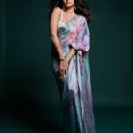 Anjini Dhawan Instagram - Wishing everyone a very Happy Diwali filled with love & light ✨🪔 Outfit @shantibanaras Shot by📸 @dieppj