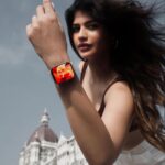Anjini Dhawan Instagram - boAt's Largest Display Yet⌚ Timeless elegance on my wrist, Boldly embracing the larger than life experience with boAt Ultima Call Max. Durable and flawless 2 Inches HD display that utilizes cutting edge technology and premium looks. Available on Amazon.in 🔗 #IAmAboAthead #boatultimacallmax @boat.nirvana