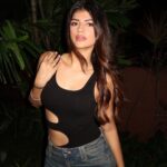 Anjini Dhawan Instagram - 🖤🖤🖤