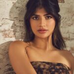 Anjini Dhawan Instagram - Shot by @sheldon.santos Makeup @makeupbyriddhima Hair @souravv_roy_ Styled by @pranita.abhi Outfit : @frisky.in Jewelry : @studiometallurgy