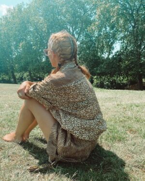Anna Brewster Instagram - Thanks @zimmermann @_lostudio Safari on the Downs 🦓