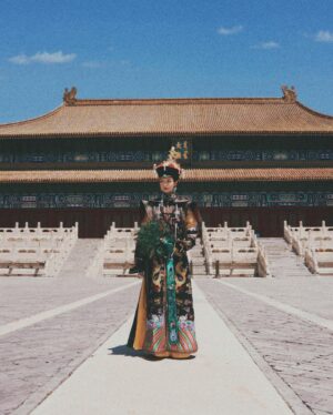 Anna Kay Instagram - 龍袍？#蟒袍 #皇后 #queen