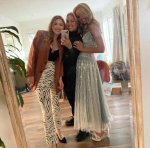 Annalisa Cochrane Instagram - a dream evening for @oneofusislyingpeacock 

all the thanks to: 
@steven_khalil 
@christinajpacelli 
@ryanrichman 
@lilly_keys 
@whowhatwear 

& of course @emfrazzled @christinaburdette_ 

plus so so so many more. felt very full circle and even more surreal, thank you xx