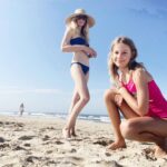 Anne Dudek Instagram - Venice beach this morning with my daughter watching some amazing surfing