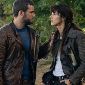 Annet Mahendru Instagram - You think they gonna make up? 😟 @twdworldbeyond #twdfamily