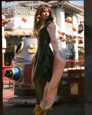 Annet Mahendru Instagram - cover story @venicemagftl