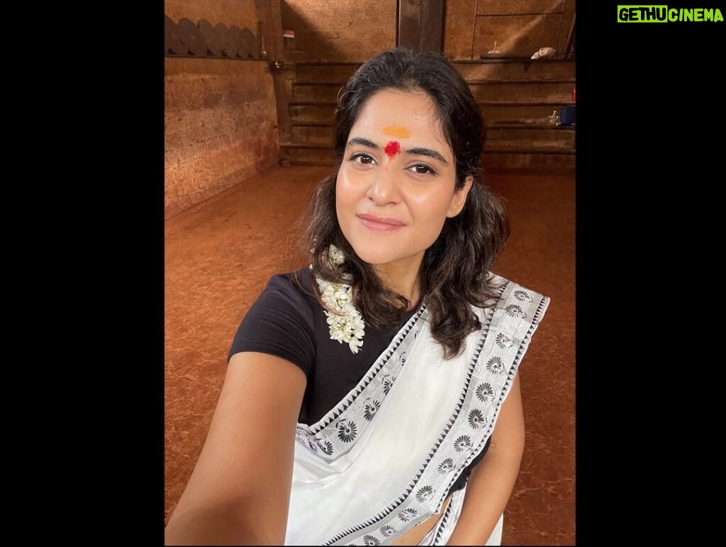 Anshul Chauhan Instagram - I feel extremely blessed that I as an artist, am able to experience and be at such sacred, magnificent places. It is amazing to see how culturally rich and rooted our South of India is. 🙏♥️ Here I am at @hindustankalarisangam with the incredible Deity Poothara behind me which has these seven steps symbolizing Strength, Patience, Commanding power, Posture, Training, Expression and Sound. (Something that I am personally seeking in life 😇) And on the top sits Shiva-Shakti. 🌺🙏 Hindustan Kalari Sangam