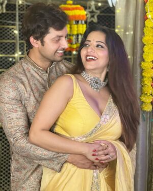 Antara Biswas Instagram - Happy Diwali 🪔… our Lovely Friends and To Your Family ❤️❤️… 

#happydiwali #2023 #indian #festival #happykalipujo #godbless #us #thankyou #prayers #goodhealth #love #happiness #blessings 

SareeLove : @rashmi_aaryaa 

📸: @deepakpathak663