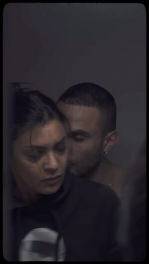 Antoine Goretti Instagram - POSSESSION, le court métrage que nous avons réalisé qui raconte l’escalade de la violence conjugale 🎬

Videomaker @prodldx 🎥
Actrice @iam.yasmineouchene ✨