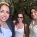 Antoinette Lattouf Instagram - Still laughing and 3 sisters left standing. Pandang Pandang Beach