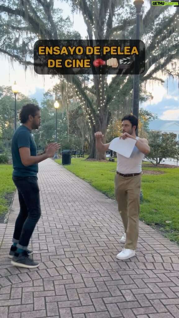 Antonio Andrés Rosello Instagram - Ensayando “Do Me A Favor” (Hazme un Favor) acerca de un chico y una chica que se conocen luego de ambos sufrir de una ruptura…💔🎥 Y yo hago del ex-novio HDP jajajajaja Emocionado por la escena de pelea y recibir un rodillazo en las 🪩🪩 $#%&* en pantalla 🤣 Claramente los puños en cine son falsos (excepto si eres Michael B. Jordan) y ambos actores se coordinan para moverse al mismo tiempo. Desde otro angulo *no* se nota la distancia y la cámara hace su magia. 🤜🎥 Do Me A Favor- Short Dir: @flvrdholywater prod: @britnee_banana_blake Cast: @ahongooptu @taibeasley @purple.chocolate.royalty @yo Estoy grabando varias cosas, entre ellas una película de terror así que pronto les cuento más! Comenten abajo qué opinan acerca del papel de novio HDP 🤣 y si alguna vez habían visto como se ensaya una escena de combate ⬇️ #actuacion #actor #cine #tutorialdecine #actuacion #comoseractor #actorlatino #actoremergente #quieroseractor #actuacioncine #cineactuacion #tutorialcine #tutorialactor #tutorialactuacion #cursoactuacion #aprendeactuacion #aprenderactuacion #cursoactuacion #actuacionfrenteacamara #academiadeactores #academiaactoral #combateescenico