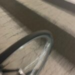 Antonio Dikele Distefano Instagram - mi manchi un po' e non posso fartelo sapere. mi hai fatto tornare a casa sulla mia bicicletta e questa volta eri tu a non volermi abbracciare, mi hai lasciato sul marciapiede come una sedia rotta senza chiamare nessuno per farla portare via. credevo avresti avuto la pazienza di ripararmi col tempo. ho fatto finta di niente e superando le auto parcheggiate ho iniziato a pedalare. ho subito ricordato la sensazione da cui mi ero promesso di non farmi travolgere ancora, la delusione, la stretta al cuore e la volontà di trattenere le lacrime mentre scappavo il più veloce possibile. mi sono sentito in colpa di nuovo, sbagliato per te, per le relazioni. che se finisce sempre tutto prima che possa iniziare é colpa mia e dei miei tempi. ti avevo scritto "e chi mi dice che poi non mi farai stare male?" per giustificare la mia apatia e potermi scusare se ti sentivi respinta. abbiamo parlato due lingue diverse fin da subito ma hai finto di capirmi. magari é colpa tua o soltanto mia. mi ripetevi che io sono egoista e pensavo solamente a dirti quanto per me fosse difficile, rifiutandomi di far andare le cose diversamente. ti odio perché io non ti andavo mai bene e il tuo bisogno di rimproverare l'hai scagliato contro la mia incapacità di sapermi esprimere. allora perché a me un po' manchi? perché le cose che iniziano in modo difficile non possono continuare diversamente?