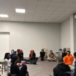 Antonio Dikele Distefano Instagram - sono iniziate le lezioni gratuite di recitazione! @primagenerazione è il corso gratuito per tutti i ragazzi con origine straniera che vogliono imparare le basi su come diventare attori. speriamo possa essere d’aiuto a qualcuno. le iscrizioni sono chiuse ma riapriremo a settembre.