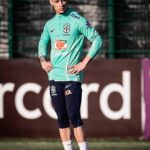 Antony Instagram - Não tem fórmula mágica… é ter foco e trabalhar!! Agradeço por estar aqui!! 🙏🏼🙏🏼🇧🇷⚽️ @cbf_futebol