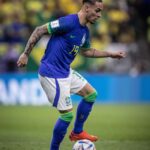 Antony Instagram - Seguimos!! Partiu oitavas e foco no nosso objetivo maior!! 🙏🏼👊🏼🇧🇷⚽️ @cbf_futebol