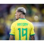 Antony Instagram - Primeiro objetivo ✅ Estamos nas oitavas!! Vaaaamos!! Seguir nossa luta e nosso sonho!! 🇧🇷⚽️🇶🇦 @cbf_futebol @fifaworldcup