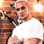 Antony Instagram - "...Gratidão, integridade, honestidade, papo reto e só visão!! Eu sei que toda glória vai ser dada a Deus!! Mas não posso esquecer daquele que me deu a mão..." 🎼🎼 🎤