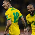 Antony Instagram - Feliz e honrado! Um passo de cada vez, ao lado de vocês, dos nossos sonhos!! Obrigado, galera!! Seguimos!! 🇧🇷👊🏽 @CBF_Futebol 📸 @nogueirafoto