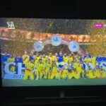 Anu Anand Instagram – What a match 😍😍😍
#cskforlife 💛💛💛 

Chennai super kings ku periya whistel adinga!!
ENGA THALA “DHONI” ku PERIYA WISHTEL ADINGAAAA!!!😍