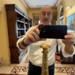 Anupam Kher Instagram - Thank you #TajLakePalace hotel, the staff, the chefs and #ParvinderBual for your love, warmth and generosity! It was a real pleasure to be with you all for a day. Till we meet again! 😍🙏 #Gratitude #ThePresidentialSuite Taj Lake Palace, Udaipur, India