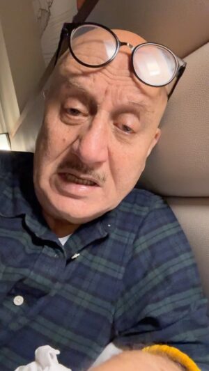 Anupam Kher Instagram - बस यूँ ही…… कुछ भी…. 😂😂🤣