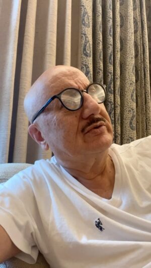 Anupam Kher Instagram - My first try at audio reels! It was difficult but I had fun. 😂😂😬