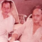 Anupam Kher Instagram - EXTRAORDINARY MR. PUSHKAR NATH JI:: आज पिताजी को गये 12 साल हो गए हैं। लेकिन ऐसा कोई दिन नहीं है जब हमने उनके प्यार को,उनकी सादगी को, उनके त्याग को, उनके sense of humour को याद नहीं किया। मैंने अपने जीवन में उनके जैसा सेल्फलैस इंसान नहीं देखा है। वो लोगों में केवल प्यार ही प्यार बाँटते थे। उन्होने मुझे फेलियर को सेलिब्रेट करना सिखाया।हमारे प्यारे पुष्कर नाथ जी! आप हमेशा हमारे साथ थे! और हमेशा में हमारे साथ रहेंगे। ये उनका फेवरेट गाना था! ❤️❤️❤️ #BestFather
