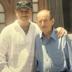 Anupam Kher Instagram - EXTRAORDINARY MR. PUSHKAR NATH JI:: आज पिताजी को गये 12 साल हो गए हैं। लेकिन ऐसा कोई दिन नहीं है जब हमने उनके प्यार को,उनकी सादगी को, उनके त्याग को, उनके sense of humour को याद नहीं किया। मैंने अपने जीवन में उनके जैसा सेल्फलैस इंसान नहीं देखा है। वो लोगों में केवल प्यार ही प्यार बाँटते थे। उन्होने मुझे फेलियर को सेलिब्रेट करना सिखाया।हमारे प्यारे पुष्कर नाथ जी! आप हमेशा हमारे साथ थे! और हमेशा में हमारे साथ रहेंगे। ये उनका फेवरेट गाना था! ❤️❤️❤️ #BestFather